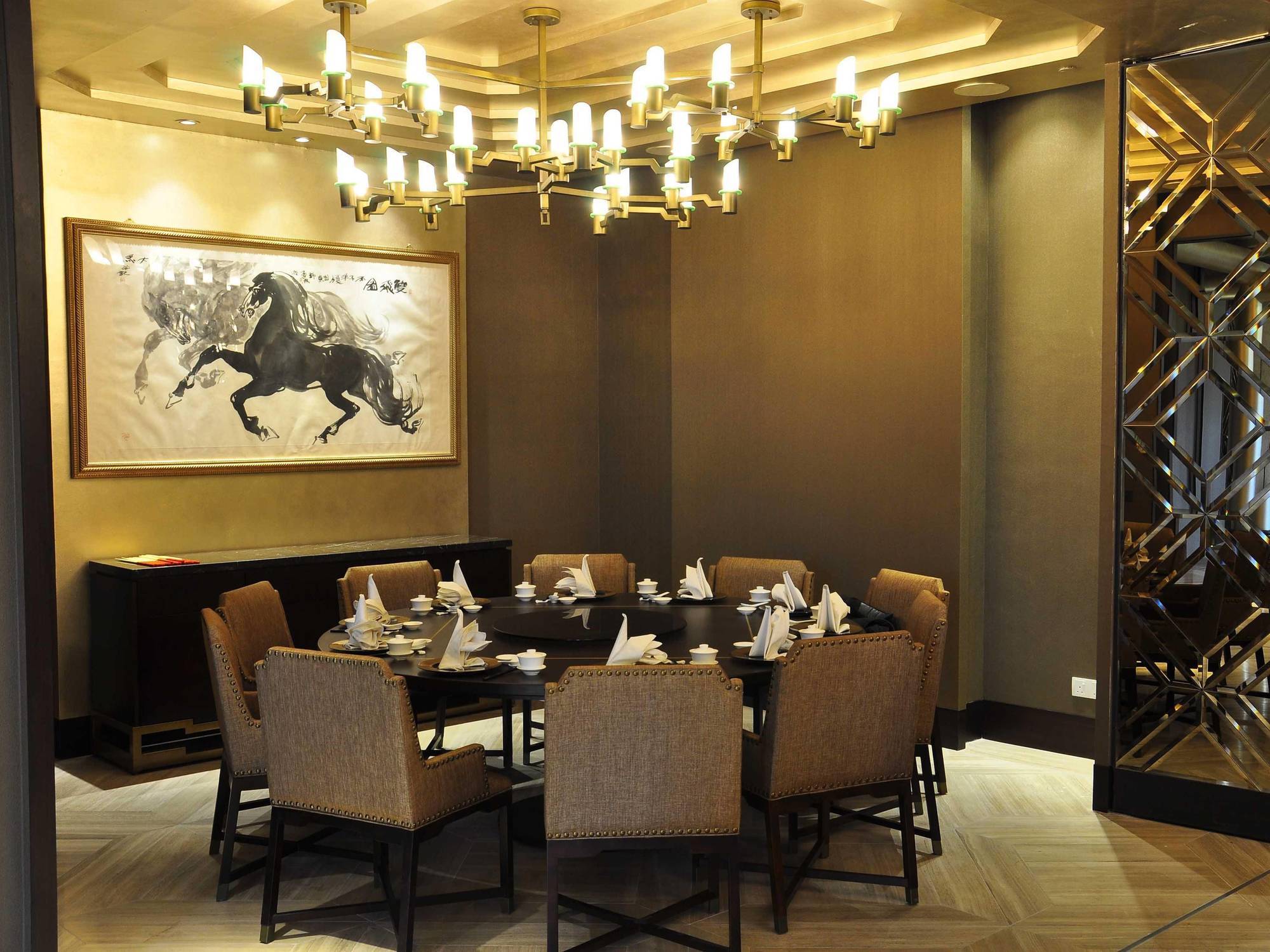 Palace Of The Golden Horses Сери Кембанган Екстериор снимка Private dining room at the restaurant